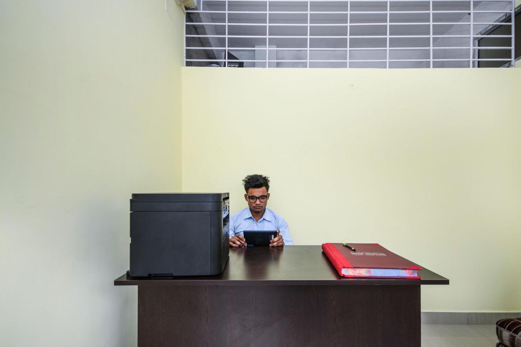 Hotel O Bimal Residency Dispur Екстериор снимка